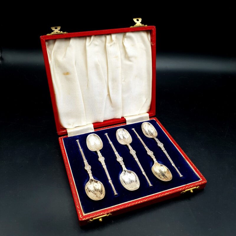 Boxed set of six 1902 Edward VII sterling silver anointing spoons