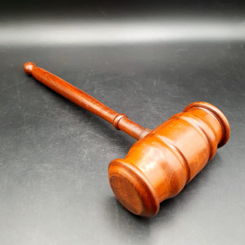 Vintage turned hardwood auctioneer’s gavel measuring approximately 26cm
