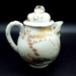 Kaga Kutani-yaki Teapot & sugar bowl with crane motifs moriage gilt C1920-30s