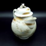 Kaga Kutani-yaki Teapot & sugar bowl with crane motifs moriage gilt C1920-30s